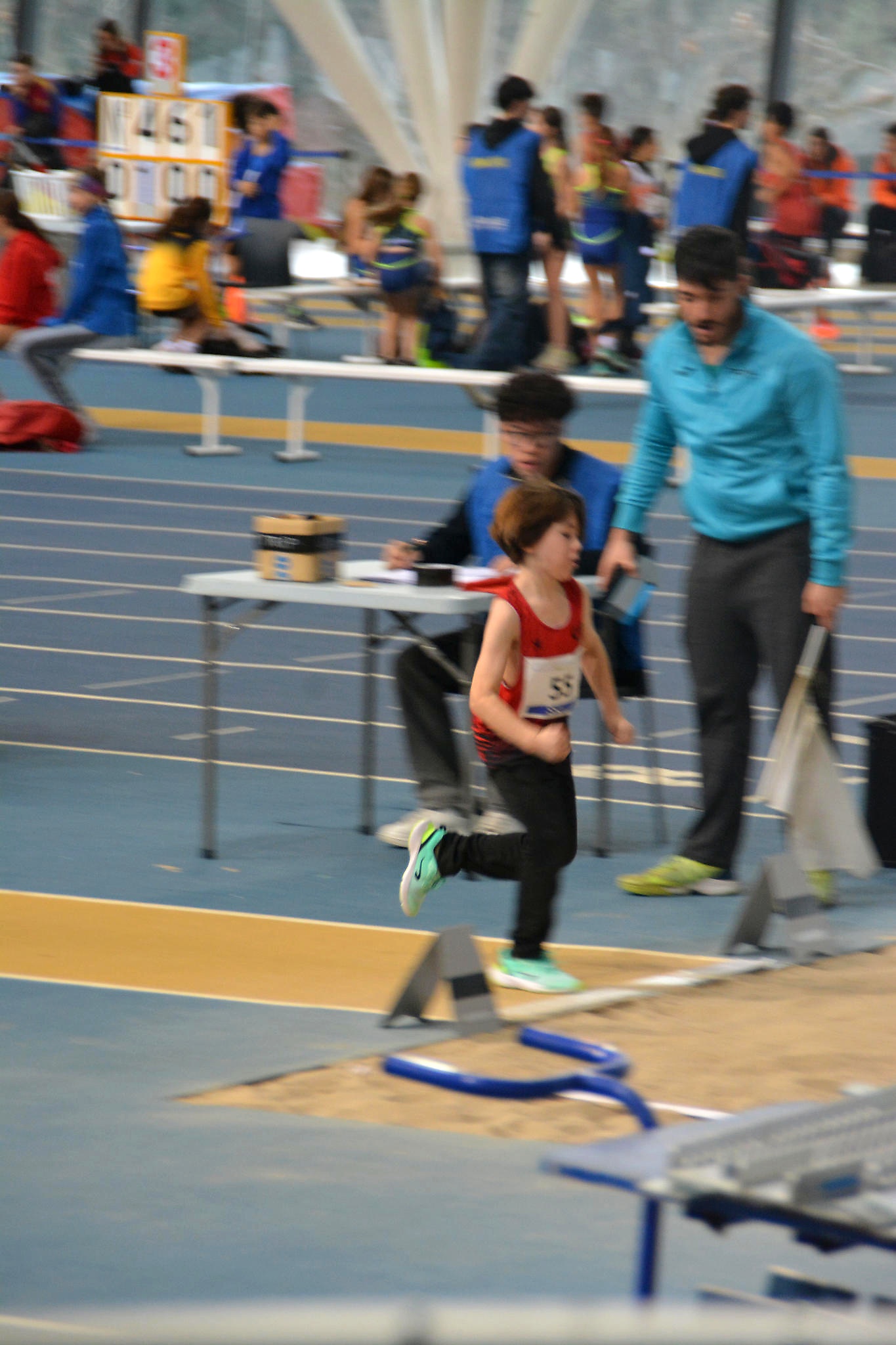 Club Atletisme Badalona - Escola